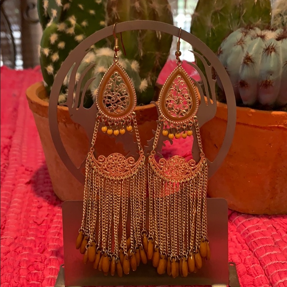 Chain dangle earrings